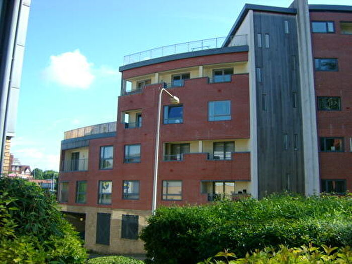 1 Bedroom Apartment To Rent In White Lion Court, Bolton, BL1