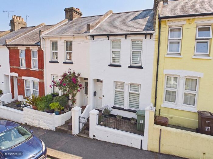 3 Bedroom Terraced House For Sale In Slatin Road, Strood, Rochester, ME2