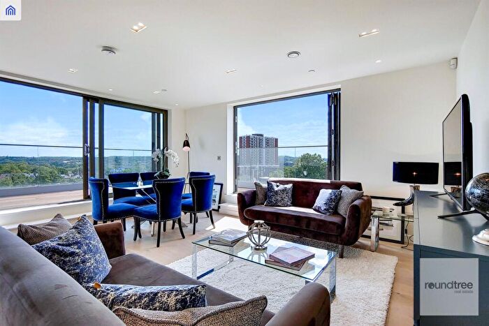 2 Bedroom Apartment To Rent In Brent Street, Hendon, NW4