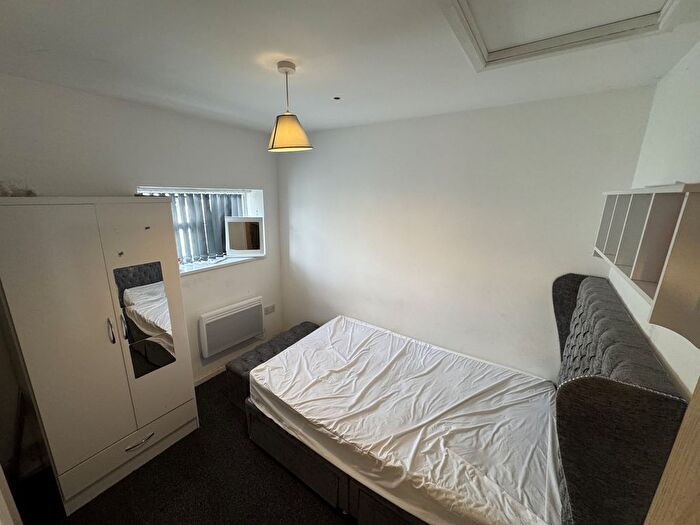 1 Bedroom Flat To Rent In Flat D Cape Hill, Smethwick, West Midlands, B66