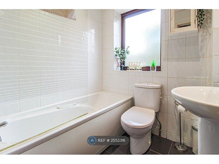 2 Bedroom End Of Terrace House To Rent In Swallow Gardens, Carlton, Nottingham, NG4