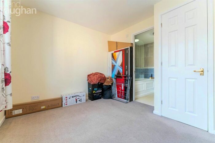 2 Bedroom Flat To Rent In Collingwood Court, The Strand, Brighton, BN2