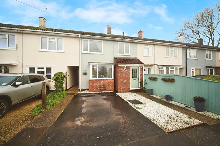 3 Bedroom Terraced House For Sale In Eastwick Road, Taunton, TA2