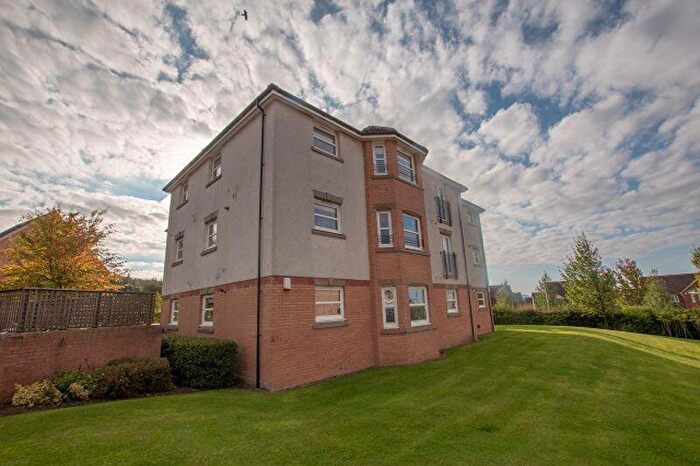 2 Bedroom Flat For Sale In Fieldfare View, Dunfermline, KY11