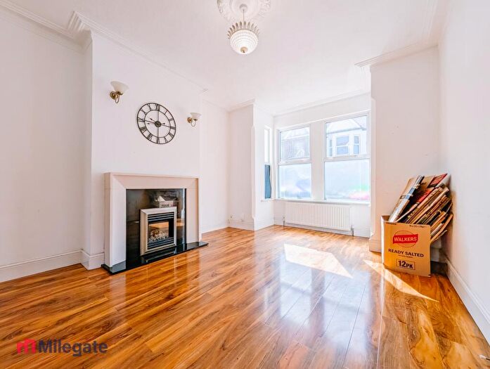 3 Bedroom Terraced House To Rent In Beedell Avenue, Westcliff-On-Sea, SS0