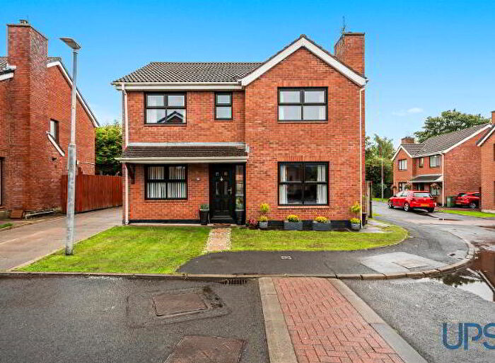 4 Bedroom Detached House For Sale In Arlington Drive, Belfast, BT10