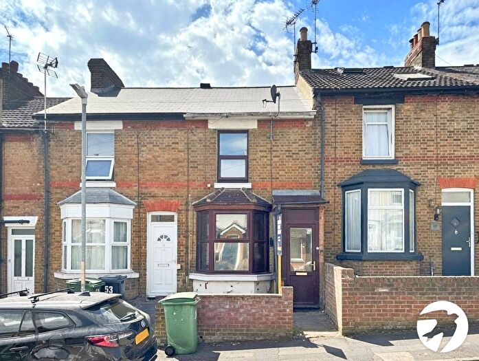 3 Bedroom Terraced House For Sale In Charlton Street, Maidstone, Kent, ME16