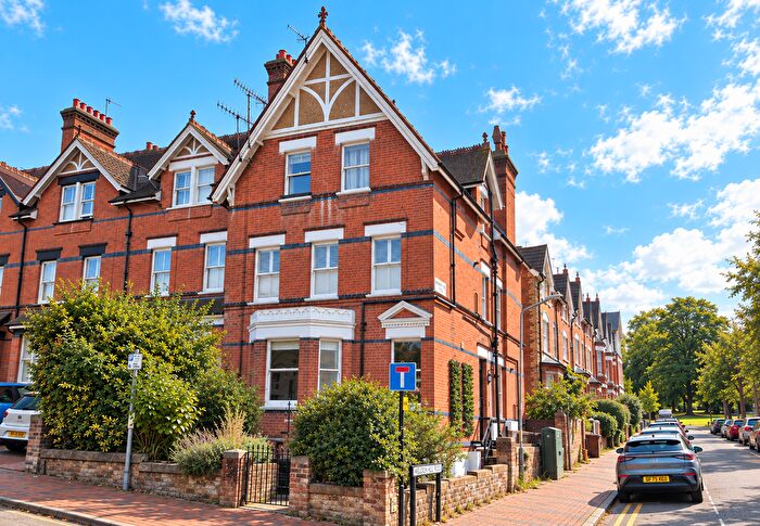 3 Bedroom Flat For Sale In Grove Hill Road, Tunbridge Wells, TN1