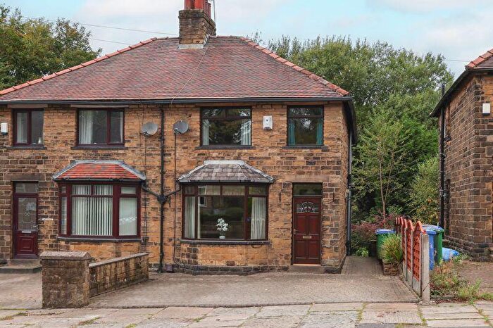 3 Bedroom Semi-Detached House For Sale In Halifax Road, Littleborough, OL15