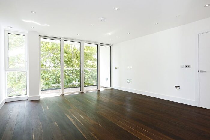 2 Bedroom Flat To Rent In Stamford Square, London, SW15