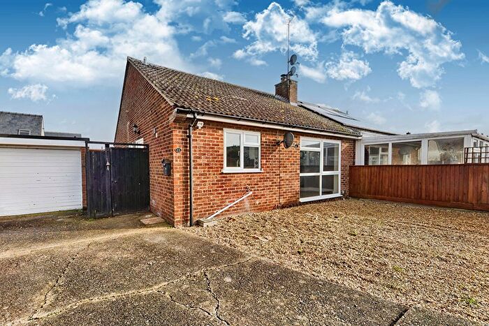 2 Bedroom Property To Rent In Laburnum Close, Red Lodge, IP28