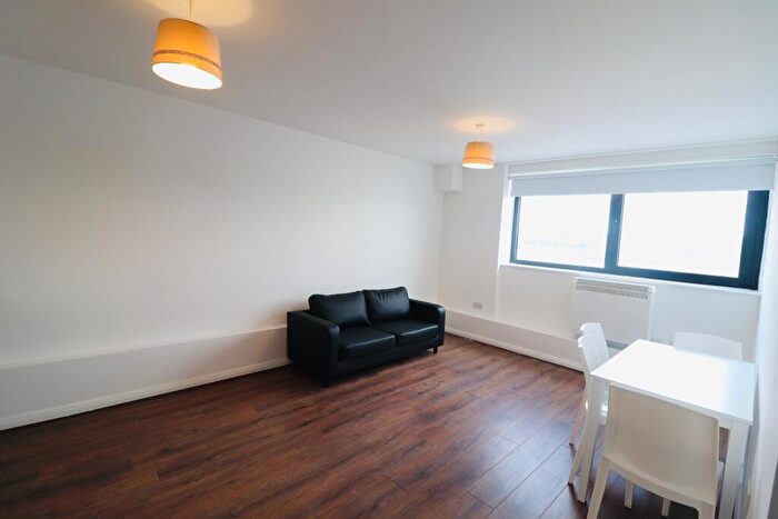 2 Bedroom Apartment To Rent In Kelting House, Basildon, SS14