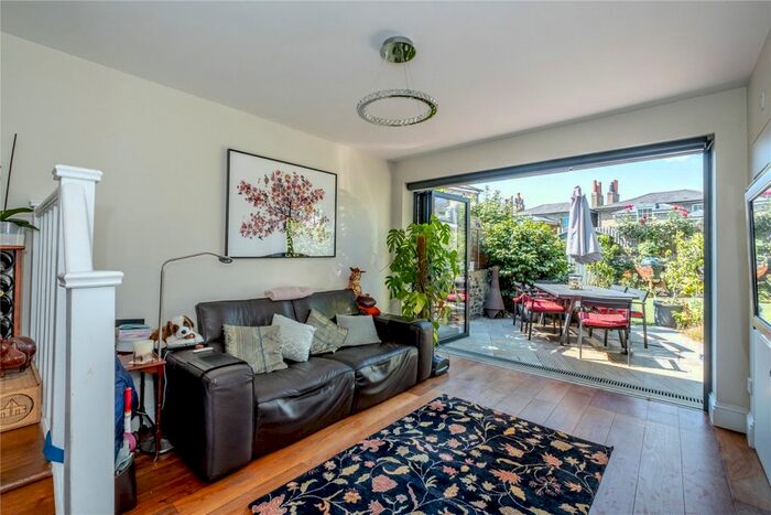 3 Bedroom Flat To Rent In Brand Street, London, SE10