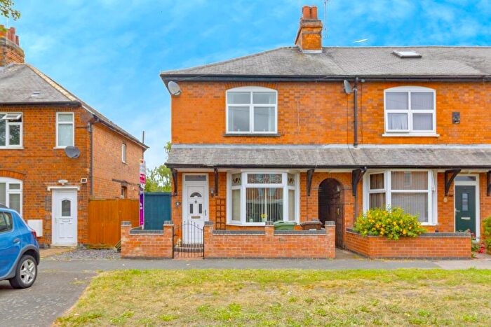 3 Bedroom End Of Terrace House For Sale In Lea Close, Thurmaston, Leicester, LE4