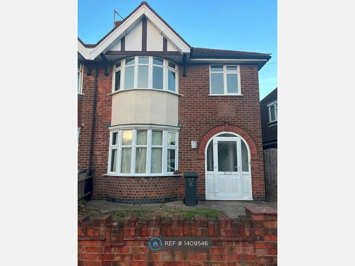 3 Bedroom Semi-Detached House To Rent In Barton Road, Leicester, LE3