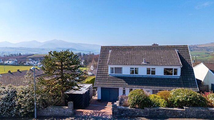 3 Bedroom Detached House For Sale In Park View, Llanddew, Brecon, LD3