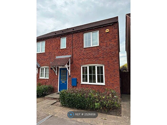 3 Bedroom End Of Terrace House To Rent In Merry Hurst Place, Hinckley, LE10