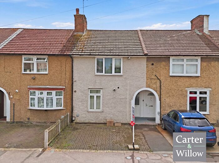 1 Bedroom Maisonette For Sale In Amesbury Road, Dagenham, RM9