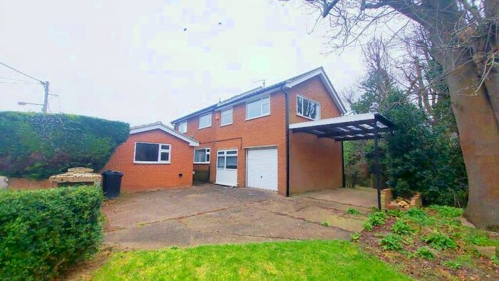 5 Bedroom Detached House To Rent In Casthorpe Road, Barrowby, NG32
