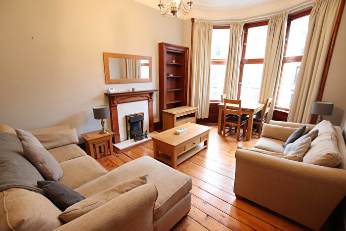 2 Bedroom Flat To Rent In Havelock Street, Partick, G11