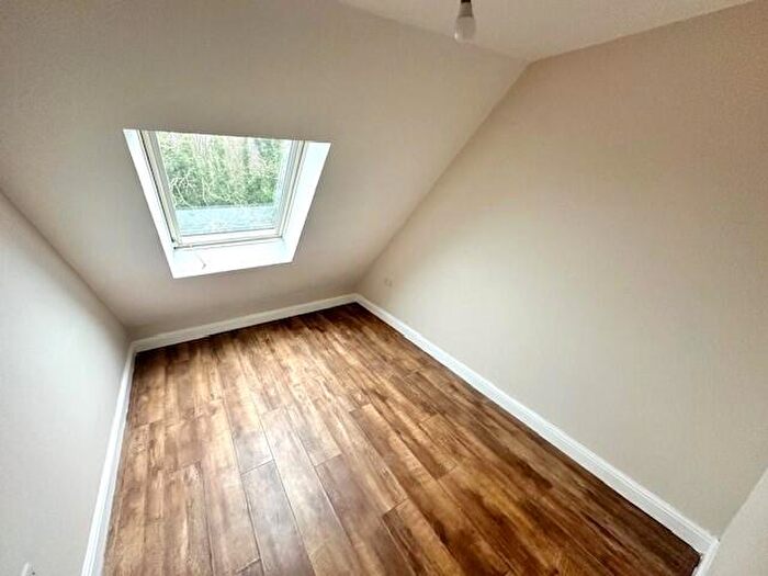 2 Bedroom Flat To Rent In Brookbank Court, CW2