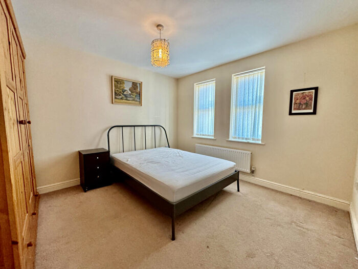 4 Bedroom Town House To Rent In Padstow Close, Orpington, Kent, BR6