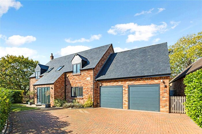 4 Bedroom Detached House For Sale In Ivel Road, Sandy, Bedfordshire, SG19