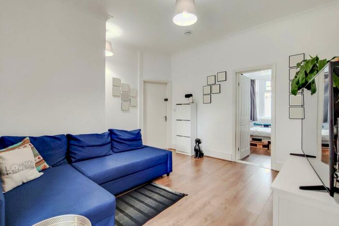 1 Bedroom Flat To Rent In Durham Road, East Finchley, London, N2