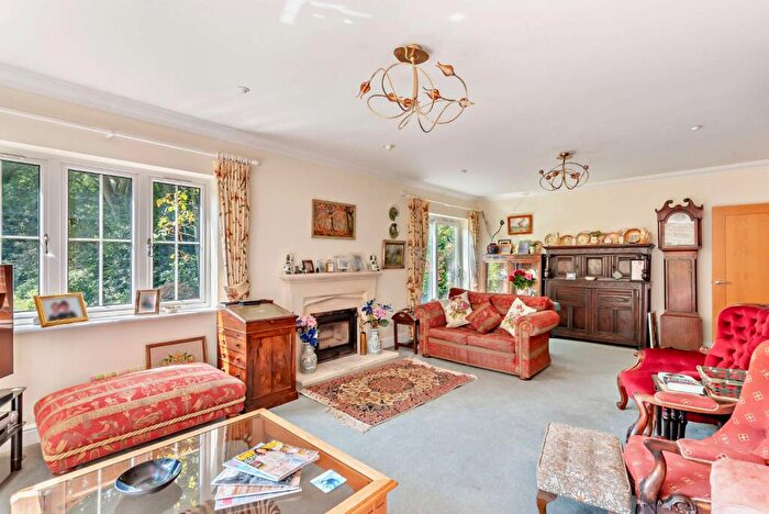5 Bedroom Detached House For Sale In Holt Close, Wickham, Fareham, Hampshire, PO17