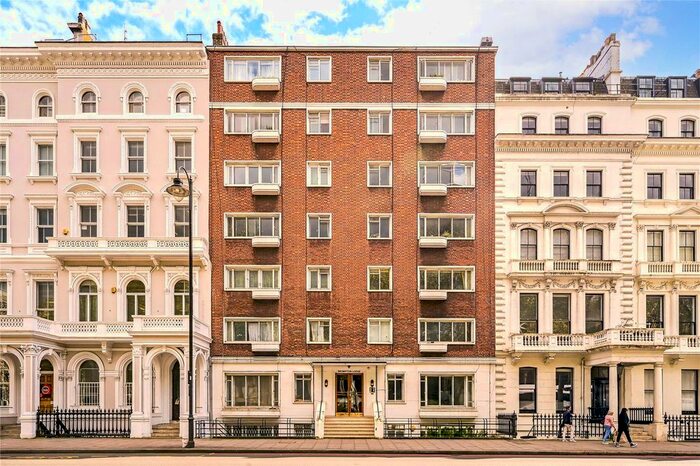 3 Bedroom Flat To Rent In Cromwell Road, South Kensington, London, SW7