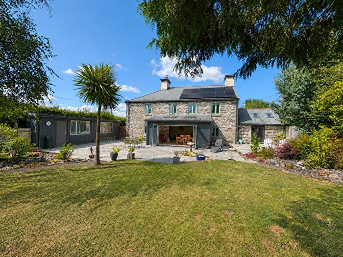 4 Bedroom Detached House For Sale In Coads Green, Launceston, Cornwall, PL15