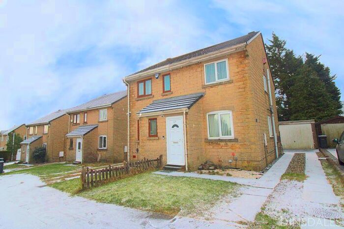 2 Bedroom Semi-Detached House To Rent In Hill Brow Close, Allerton, Bradford, BD15