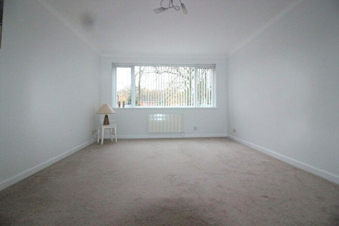 1 Bedroom Flat To Rent In , Marlborough Court, Vesey Close, Sutton Coldfield, B74