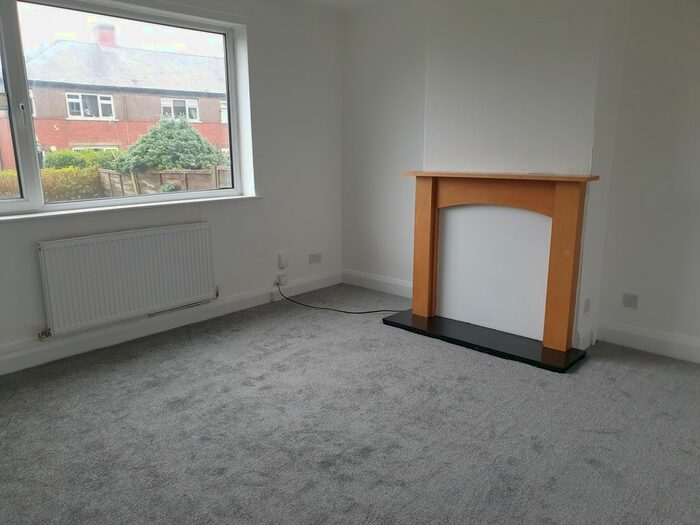 2 Bedroom Property To Rent In Ashville Gardens, Halifax, HX2