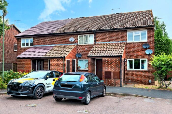 1 Bedroom Maisonette To Rent In Fitzjohn Close, Guildford, Surrey, GU4