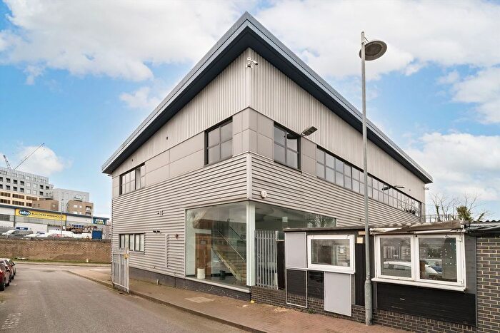 2 Bedroom Flat To Rent In West Gate, Ealing, W5