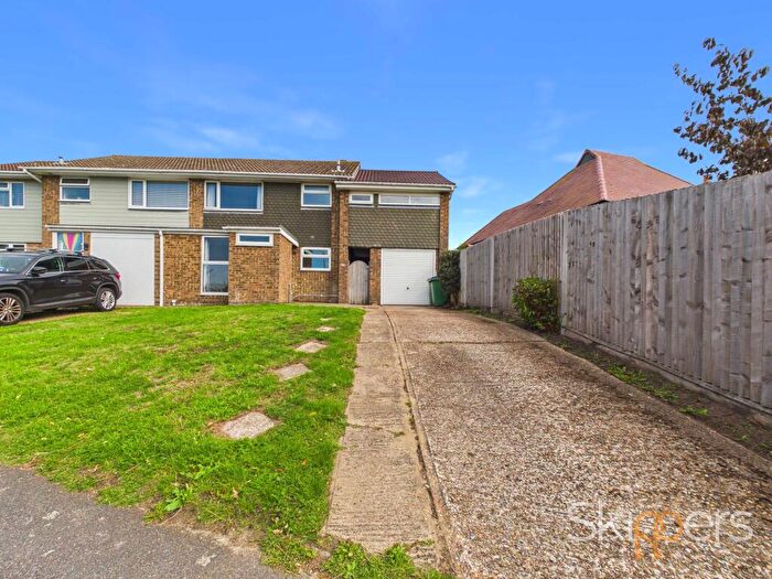 4 Bedroom Semi-Detached House For Sale In Cornwallis Avenue, Folkestone, CT19