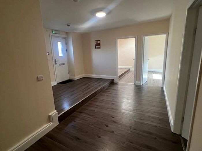 3 Bedroom Flat To Rent In Charminster Road, Bournemouth, BH8