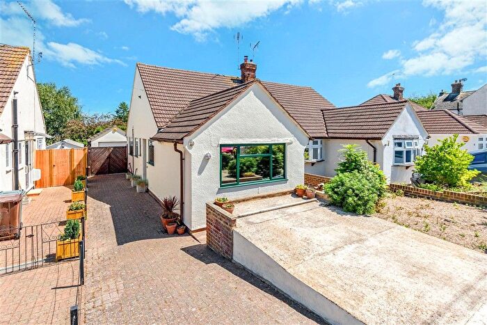 3 Bedroom Semi-detached Bungalow For Sale In Harold Road, Dartford, Kent, DA2