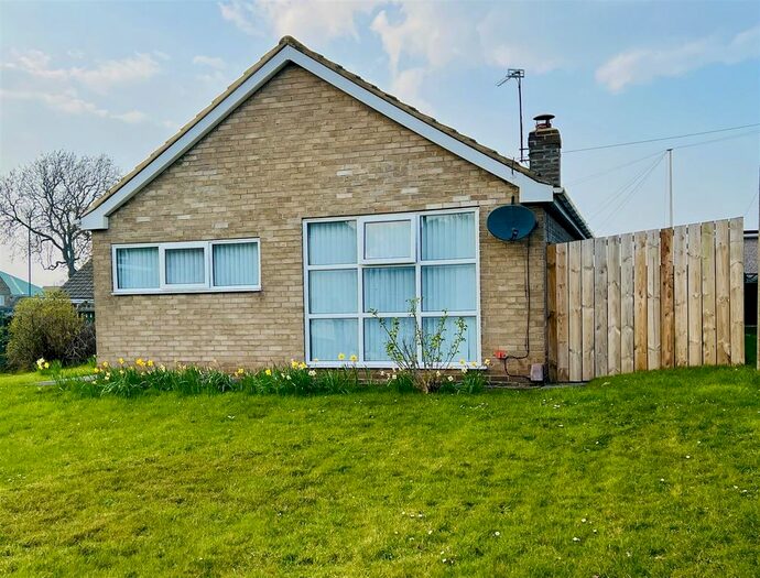 Houses for sale & to rent in TS6 7AD, Tennyson Avenue, Grangetown