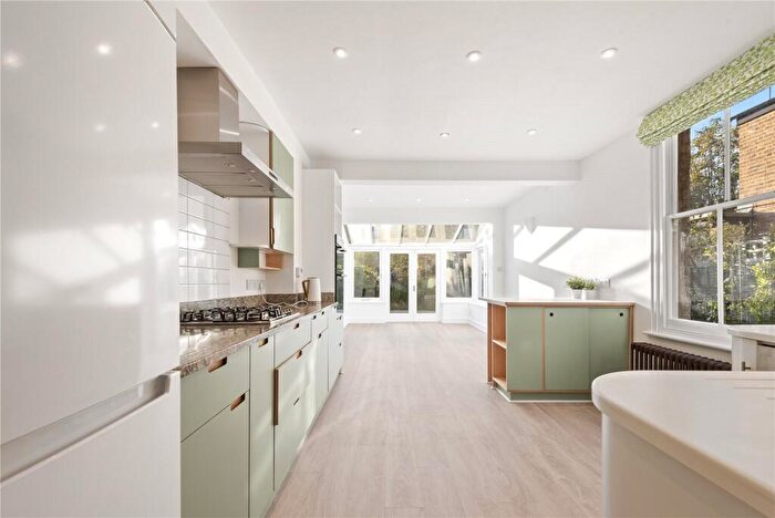 4 Bedroom Terraced House To Rent In Ramsden Road, London, SW12