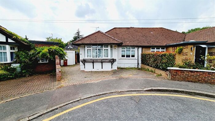 2 Bedroom Bungalow To Rent In Glebe Road, Stanmore, Middlesex, HA7