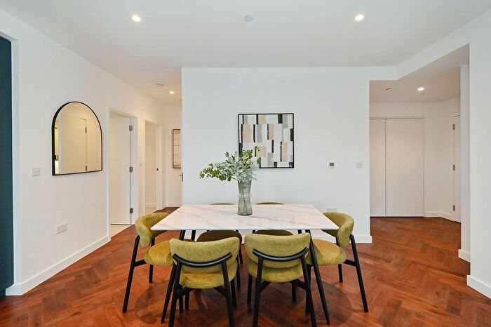 2 Bedroom Flat For Sale In Brent Cross Town, Brent Cross, NW2