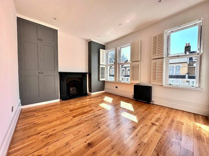 3 Bedroom Terraced House To Rent In Heavitree Road, Plumstead, London, SE18