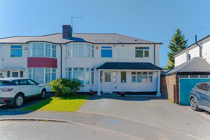 5 Bedroom Semi-Detached House For Sale In Norton View, Kings Heath, Birmingham, B14