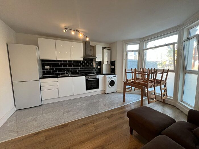 1 Bedroom Flat To Rent In Longley Road, SW17