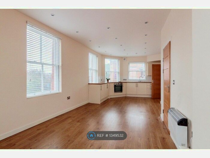 1 Bedroom Flat To Rent In Frodsham Street, Chester, CH1