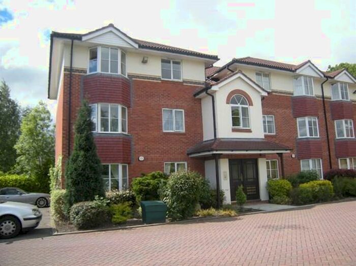 2 Bedroom House To Rent In Chamberlain Drive, Wilmslow, SK9