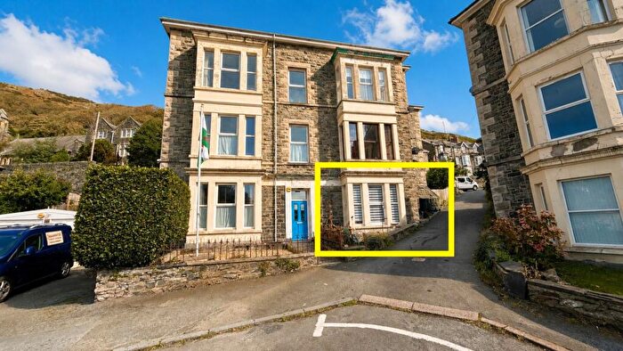 3 Bedroom Apartment For Sale In King Edward Street, Barmouth, LL42