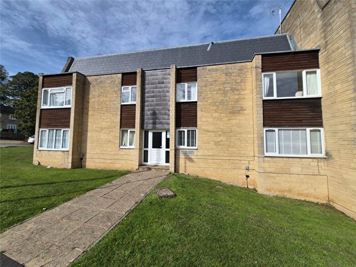 2 Bedroom Apartment For Sale In Meadow Road, Cirencester, Gloucestershire, GL7